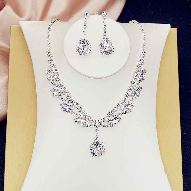 Women's Fashionable And Versatile Crystal Necklace Set