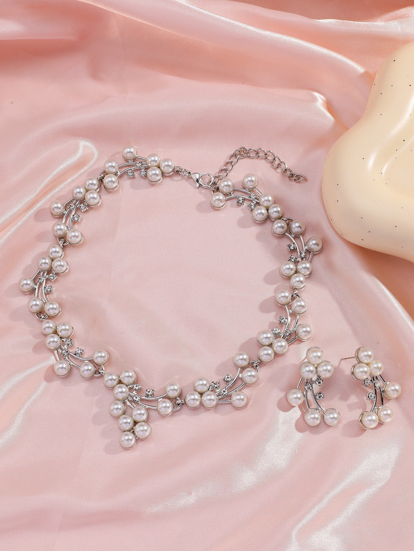 Alloy Pearl Earring And Necklace Jewelry Set