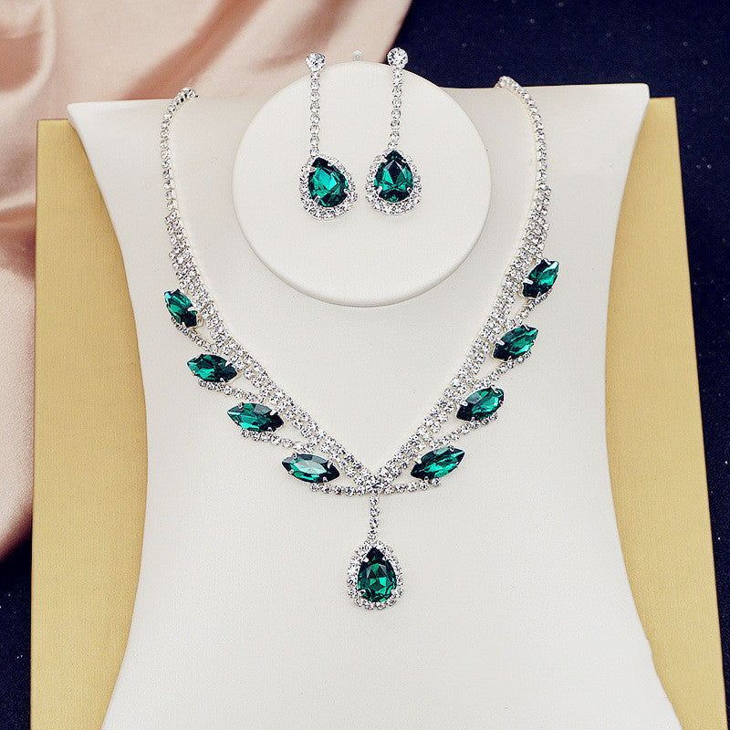 Women's Fashionable And Versatile Crystal Necklace Set
