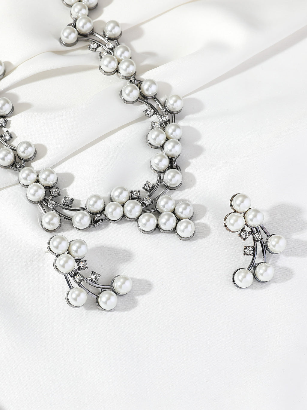 Alloy Pearl Earring And Necklace Jewelry Set