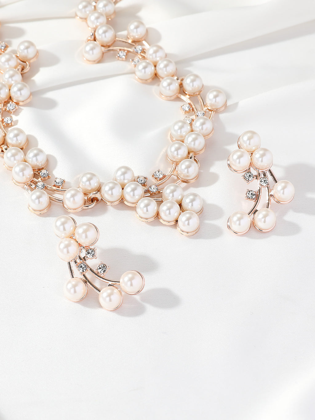 Alloy Pearl Earring And Necklace Jewelry Set